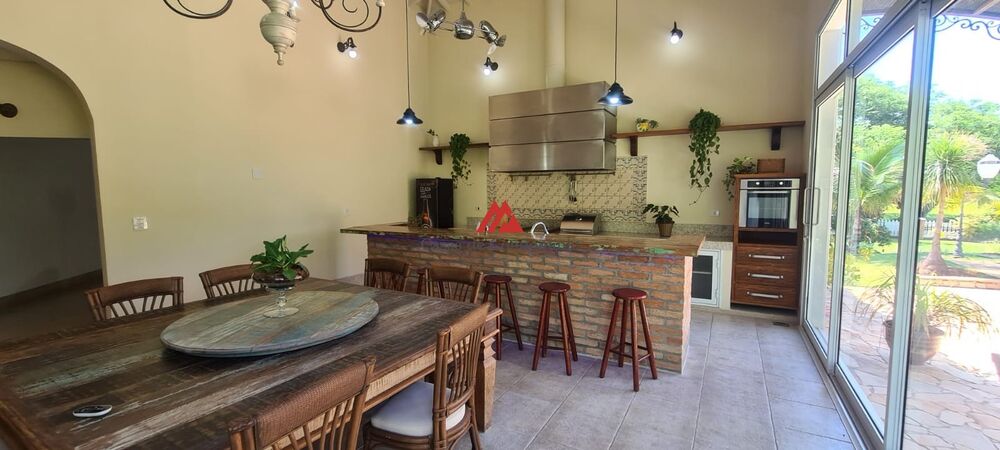 Casa à venda com 3 quartos, 3000m² - Foto 2