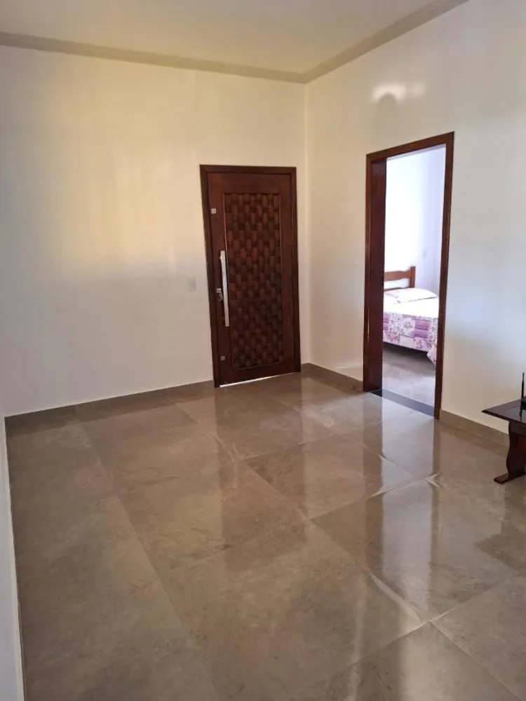 Sítio, 3 quartos, 18 m² - Foto 2