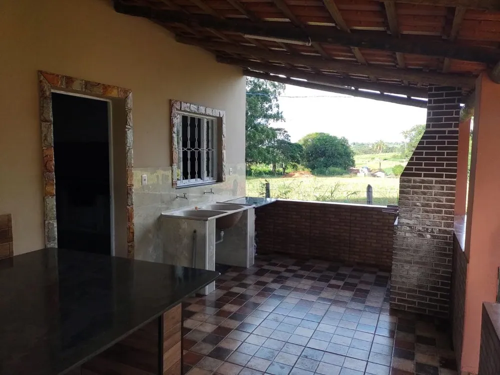 Sítio, 3 quartos, 21 m² - Foto 1