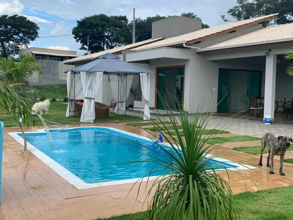 Sítio, 3 quartos, 10 m² - Foto 1