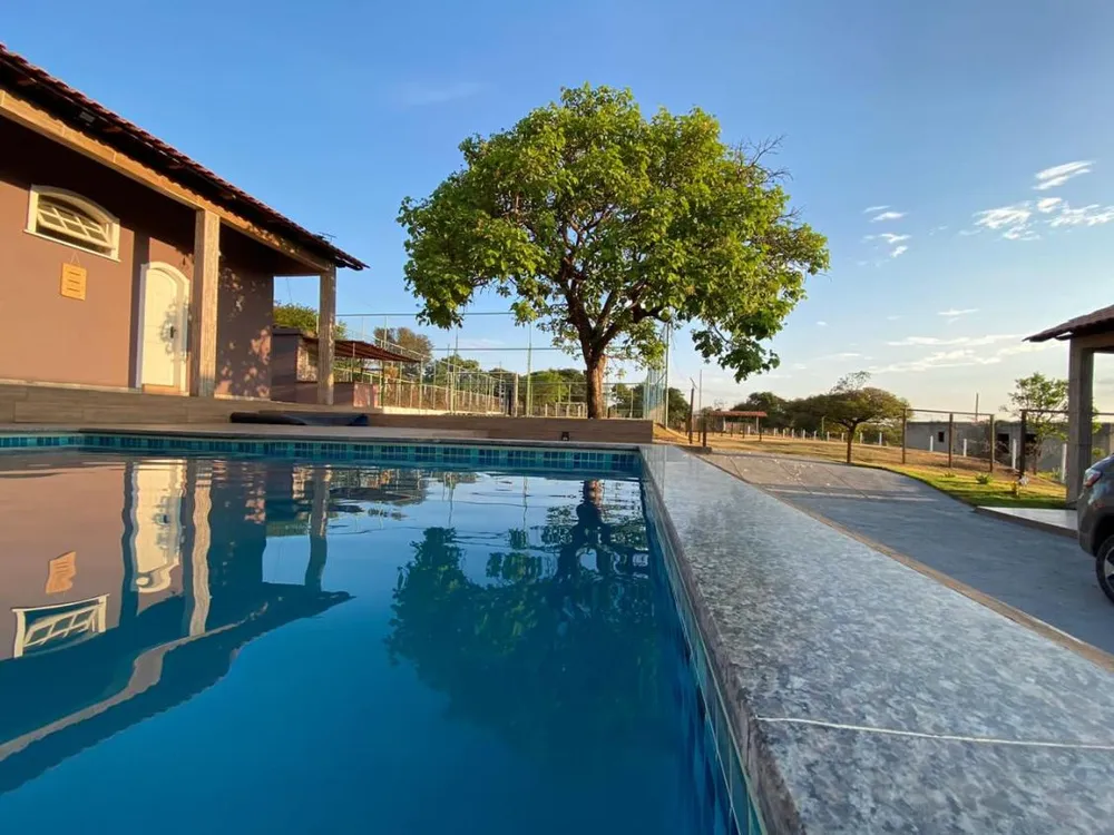 Sítio, 4 quartos, 250 m² - Foto 1