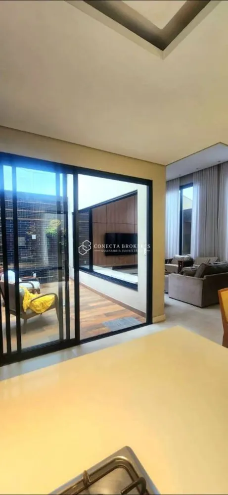 Casa, 3 quartos, 242 m² - Foto 2