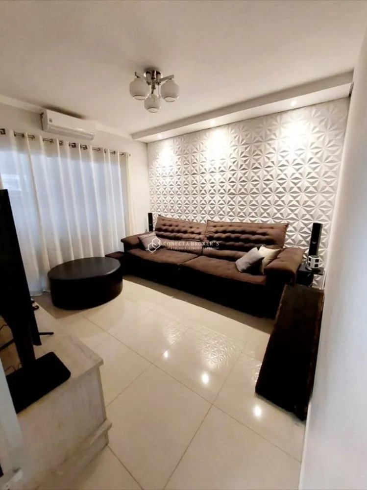 Casa, 4 quartos, 172 m² - Foto 1