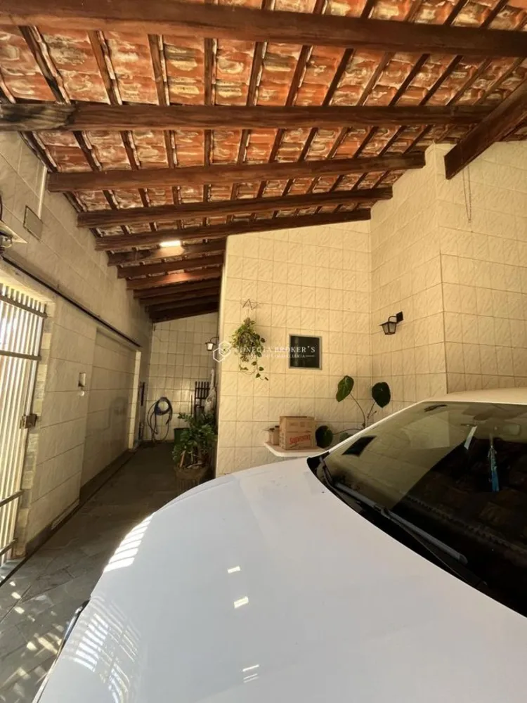 Casa, 3 quartos, 217 m² - Foto 2