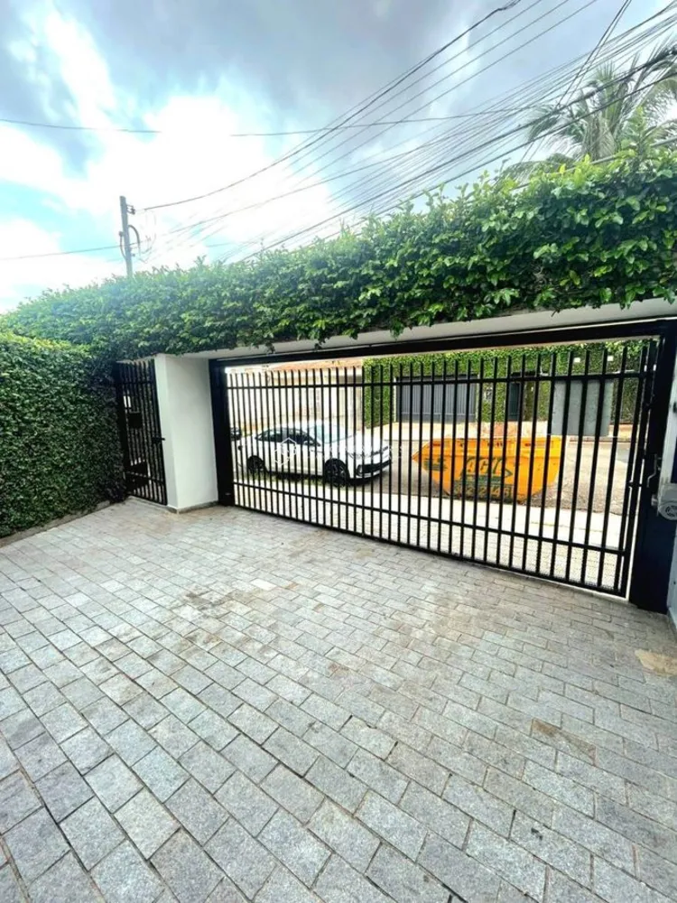 Casa, 4 quartos, 308 m² - Foto 1