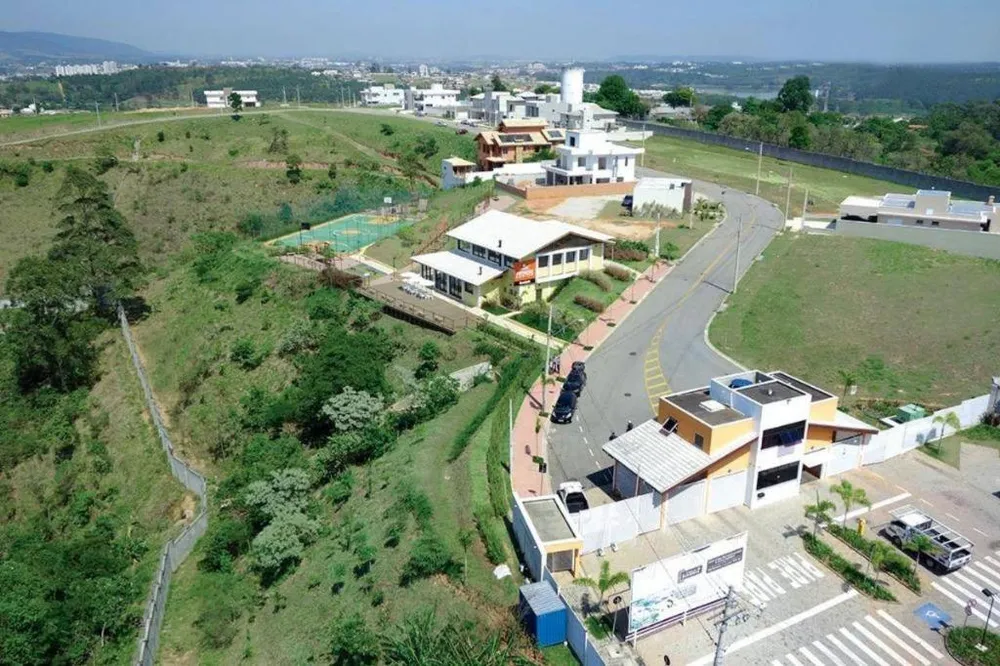 Loteamento e Condomínio, 450 m² - Foto 1