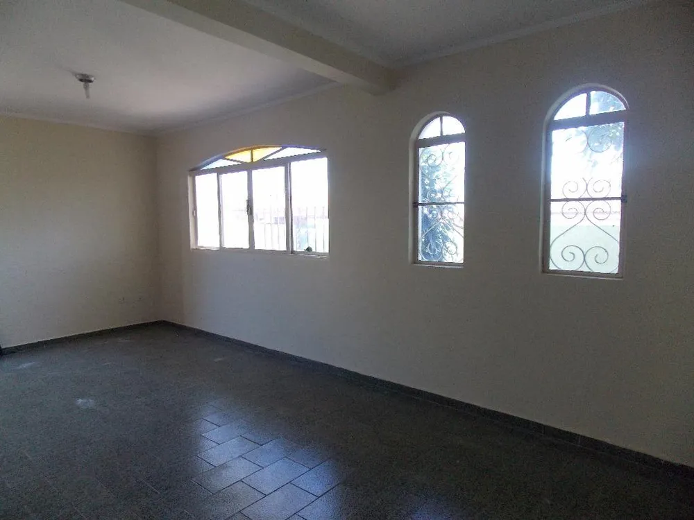 Casa, 5 quartos, 254 m² - Foto 3