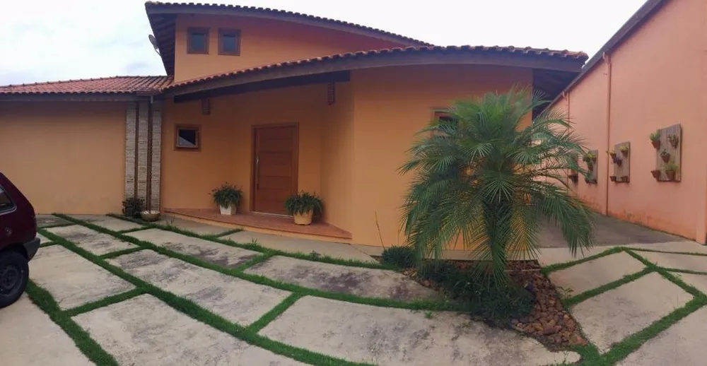 Chácara, 3 quartos, 2292 m² - Foto 1