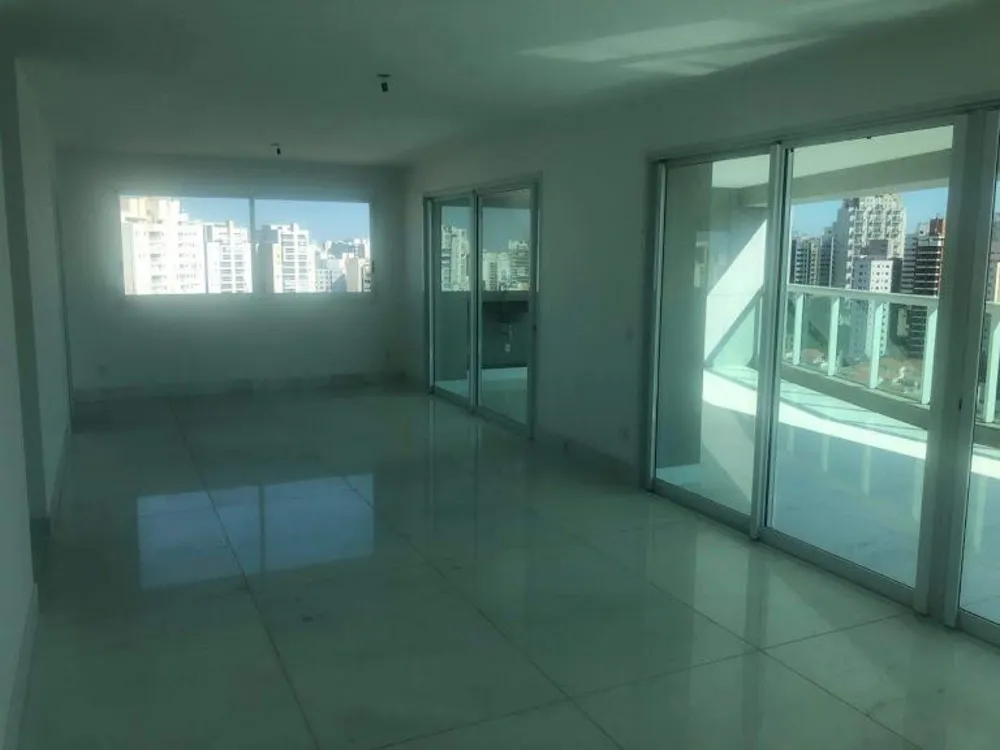 Apartamento, 4 quartos, 215 m² - Foto 1