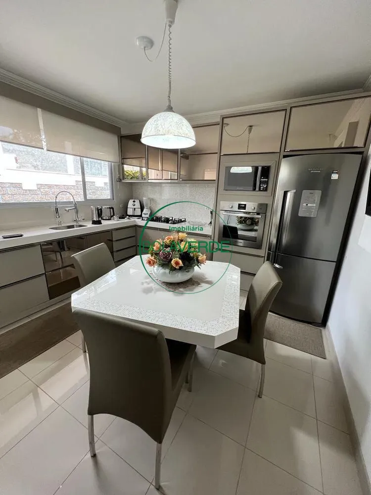 Casa, 3 quartos, 240 m² - Foto 13