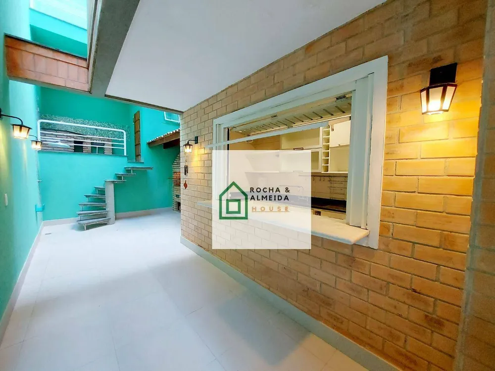 Sobrado, 3 quartos, 240 m² - Foto 1