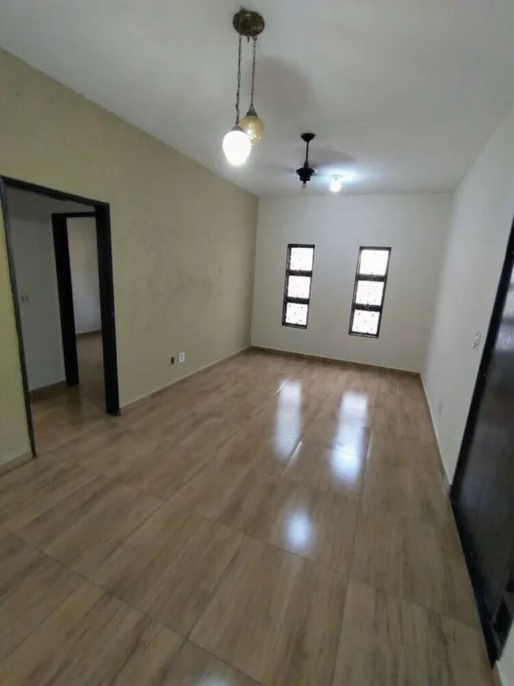 Casa à venda com 3 quartos, 240m² - Foto 5