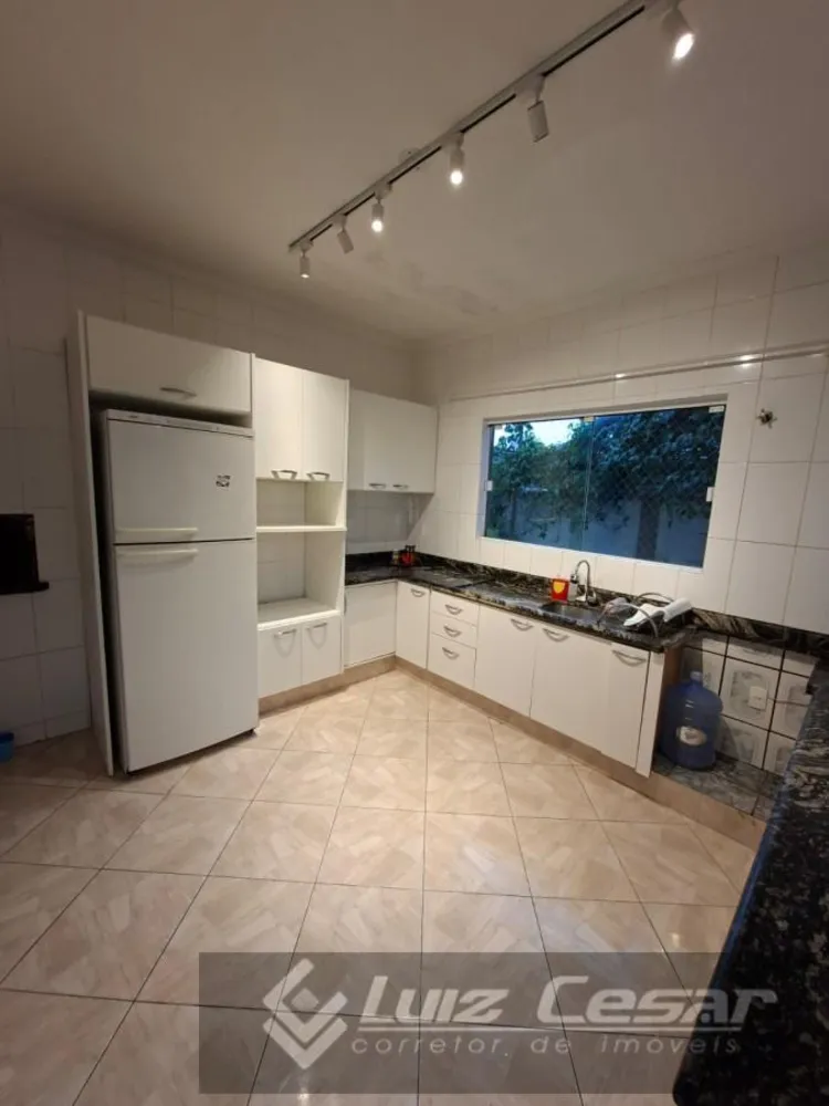 Casa, 4 quartos, 212 m² - Foto 8