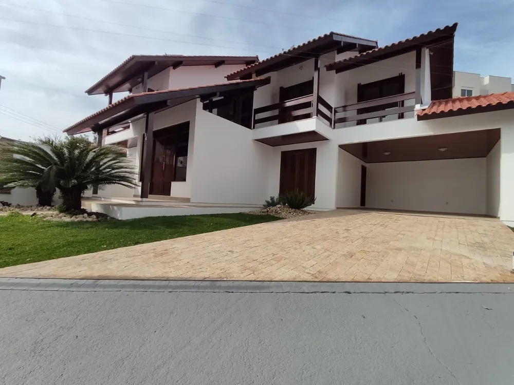 Casa, 4 quartos, 249 m² - Foto 1