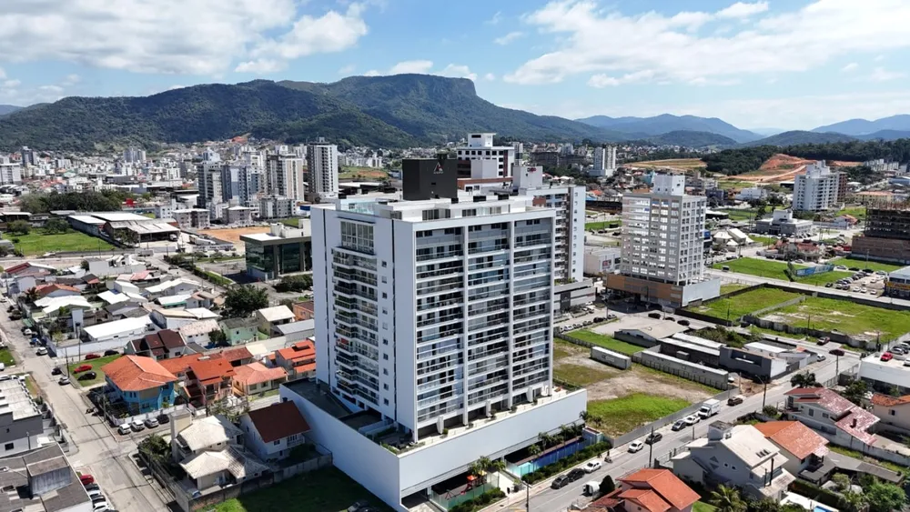 Apartamento, 3 quartos, 144 m² - Foto 2