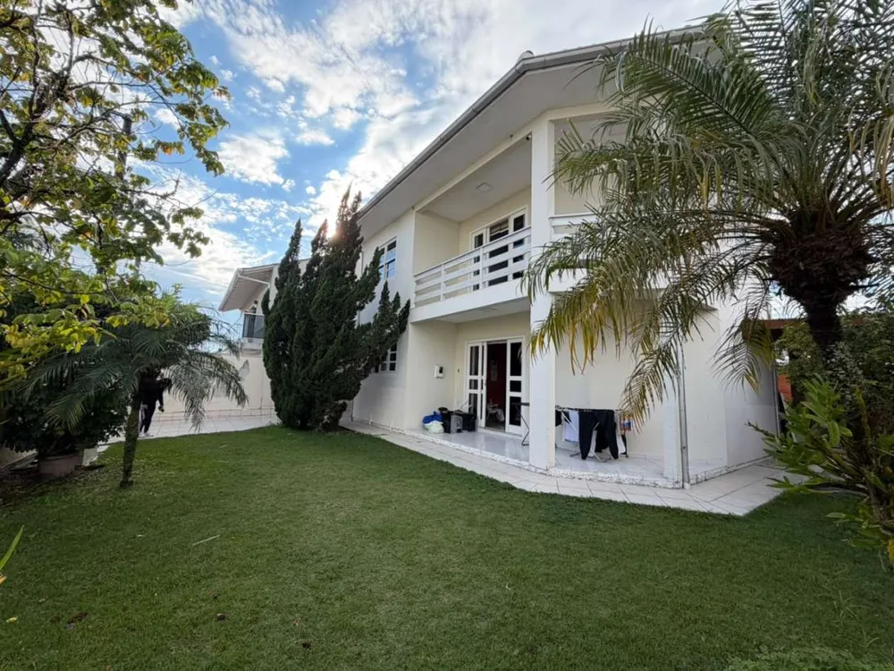 Casa, 3 quartos, 278 m² - Foto 1