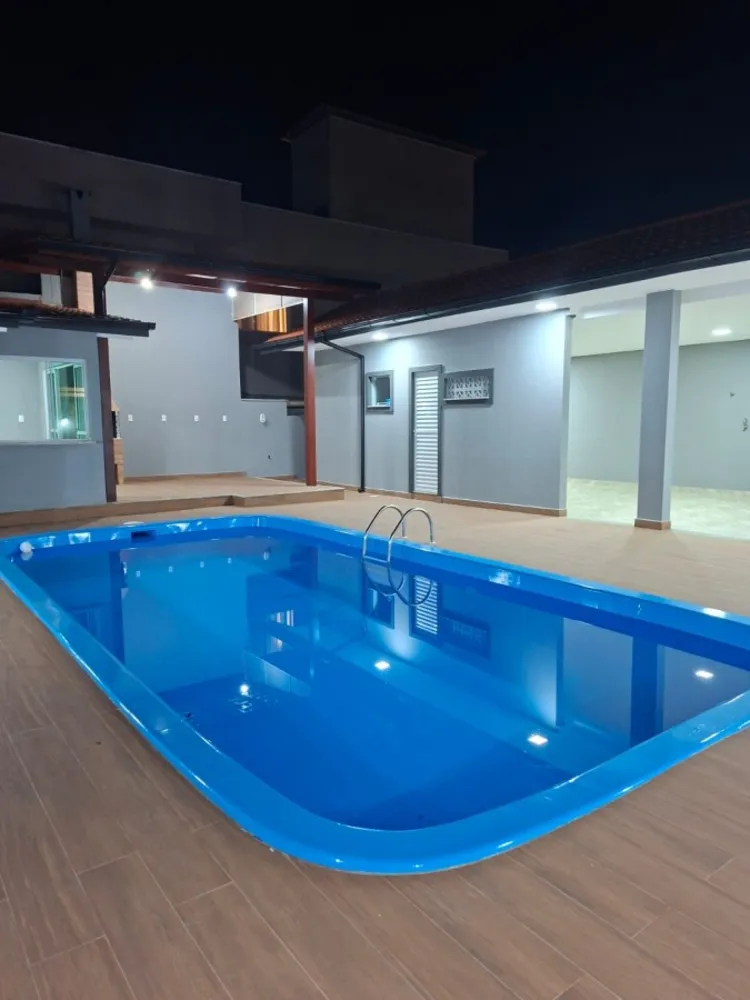 Casa, 3 quartos, 230 m² - Foto 1