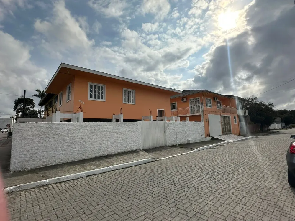 Casa, 4 quartos, 275 m² - Foto 2