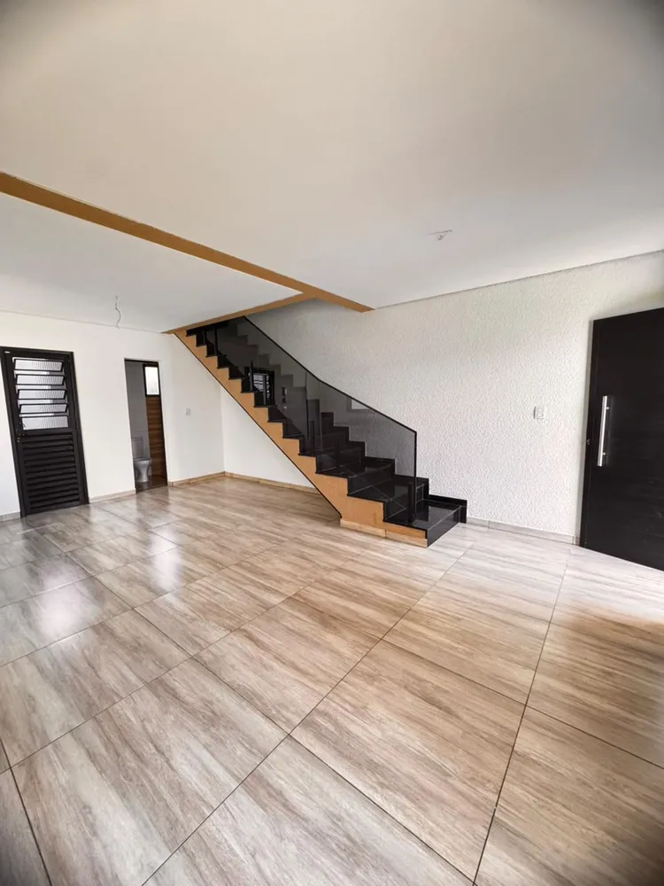 Casa, 2 quartos, 80 m² - Foto 1