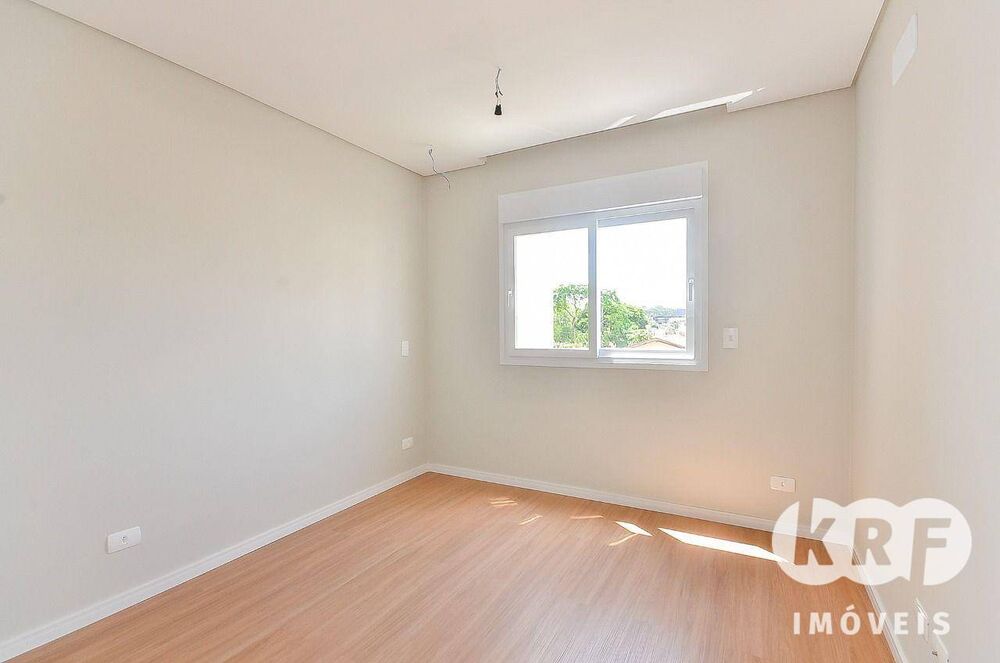 Casa à venda com 3 quartos, 162m² - Foto 2