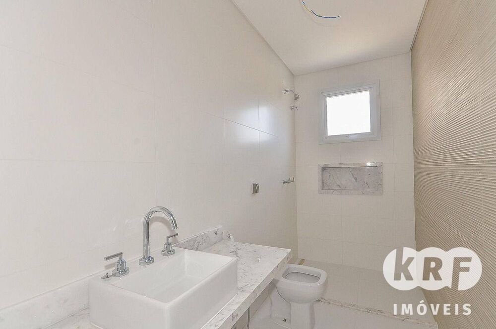 Casa à venda com 3 quartos, 154m² - Foto 2