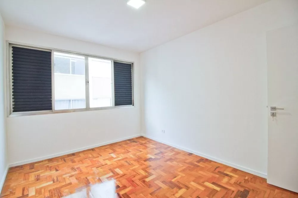 Apartamento à venda com 3 quartos, 134m² - Foto 3