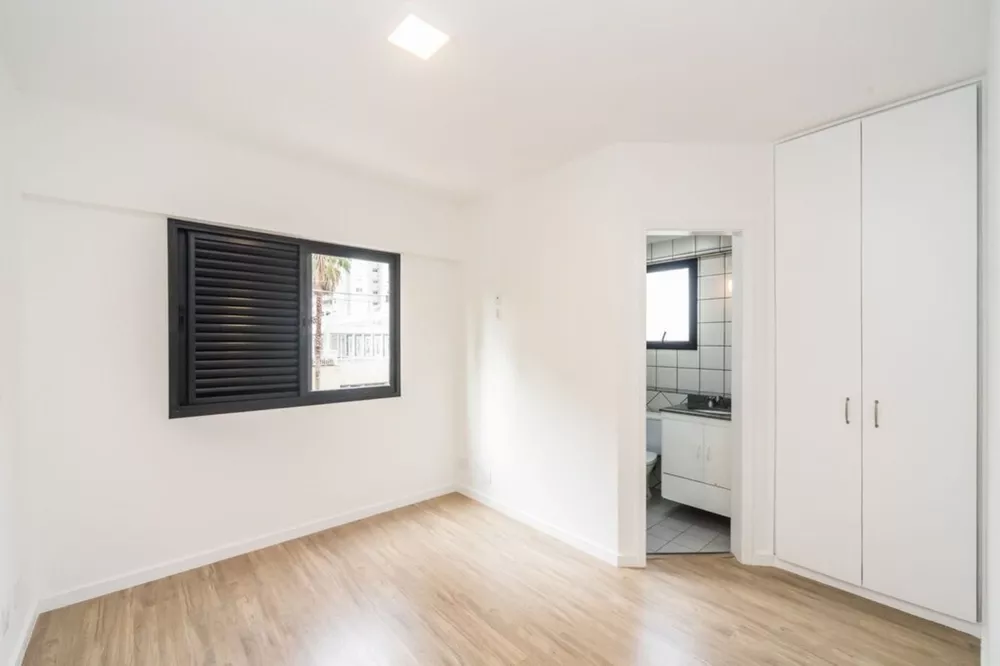 Apartamento à venda com 2 quartos, 79m² - Foto 4