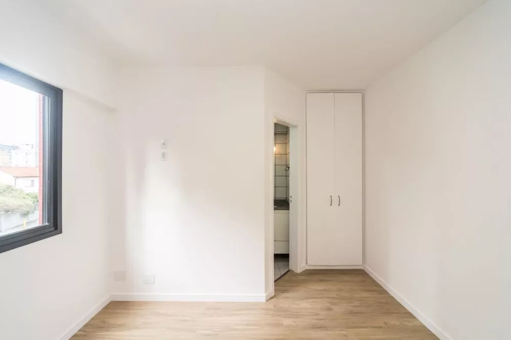 Apartamento à venda com 2 quartos, 79m² - Foto 3