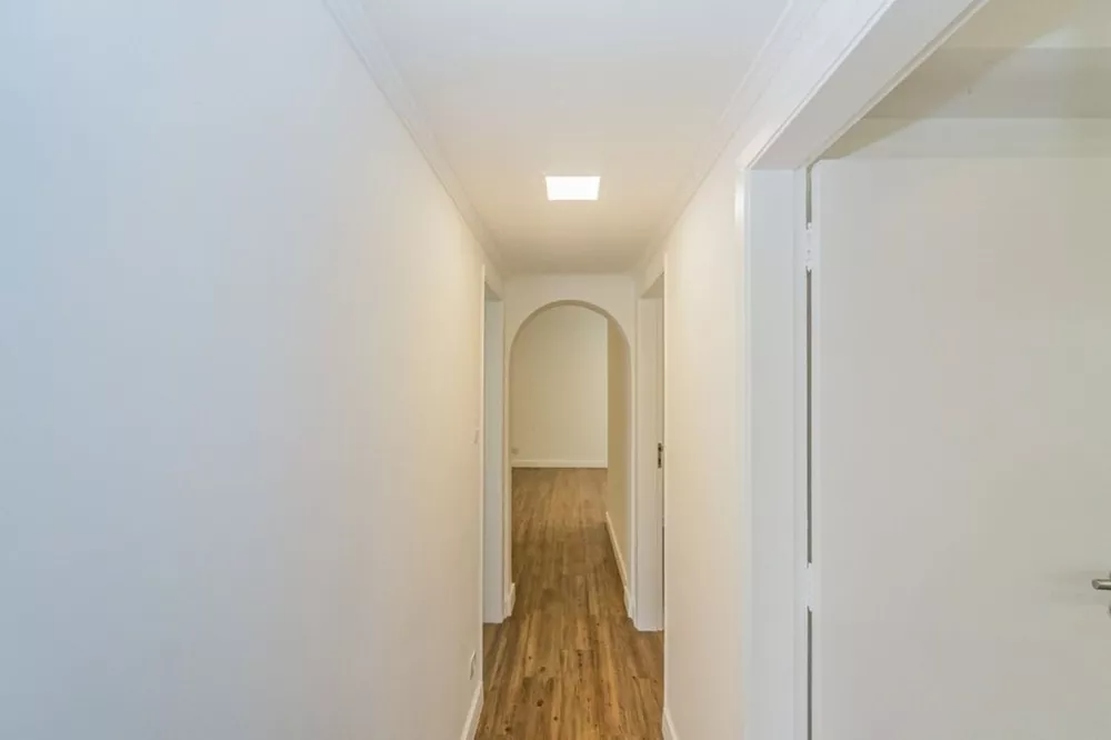 Apartamento à venda com 3 quartos, 94m² - Foto 2