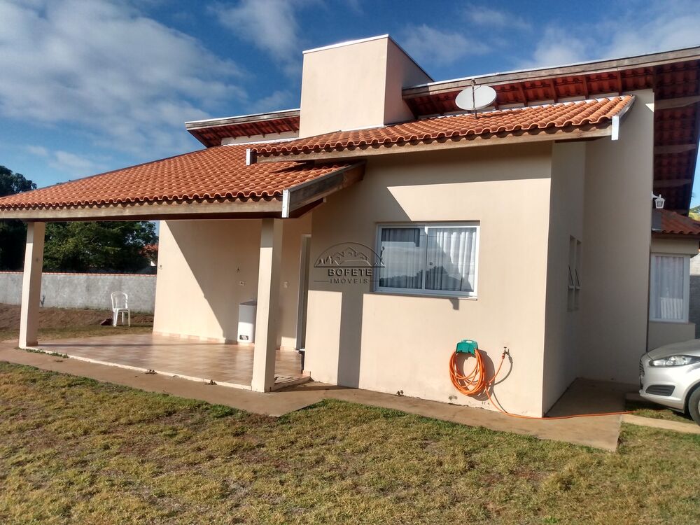 Casa à venda com 2 quartos, 1500m² - Foto 1