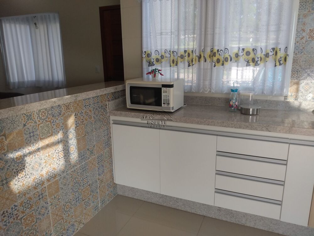 Casa à venda com 2 quartos, 1500m² - Foto 3