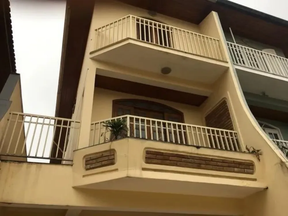 Casa, 3 quartos, 180 m² - Foto 1