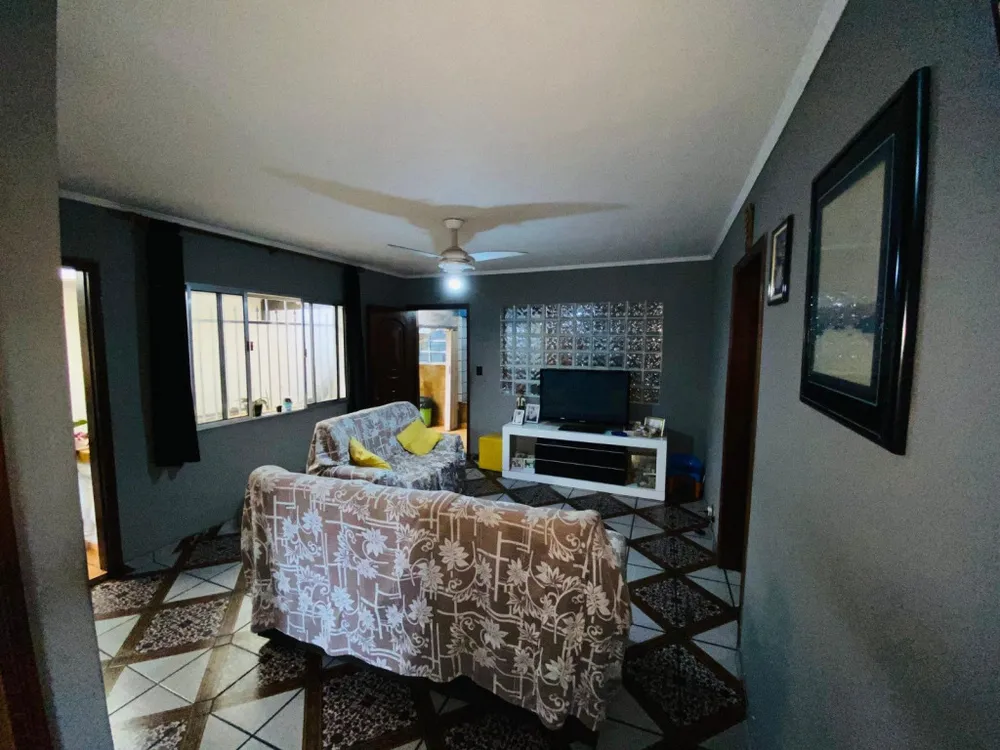 Casa, 8 quartos, 358 m² - Foto 1