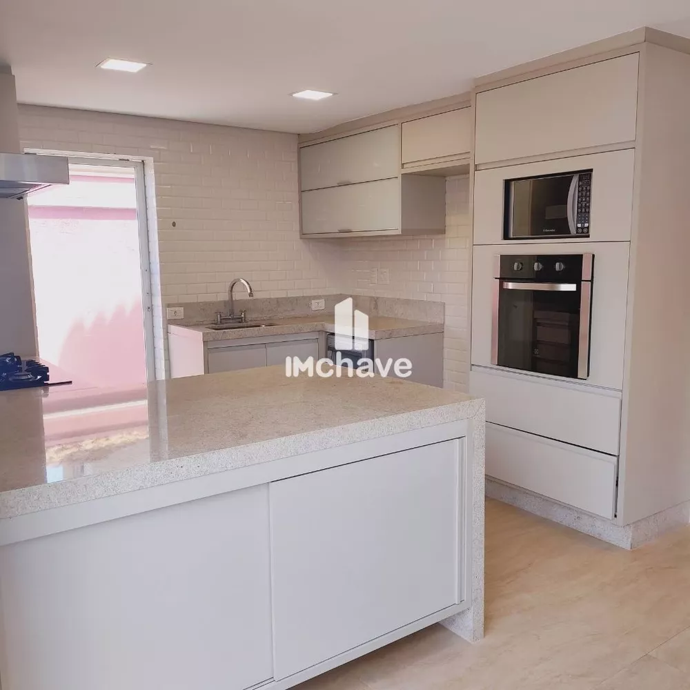 Casa, 3 quartos, 300 m² - Foto 3