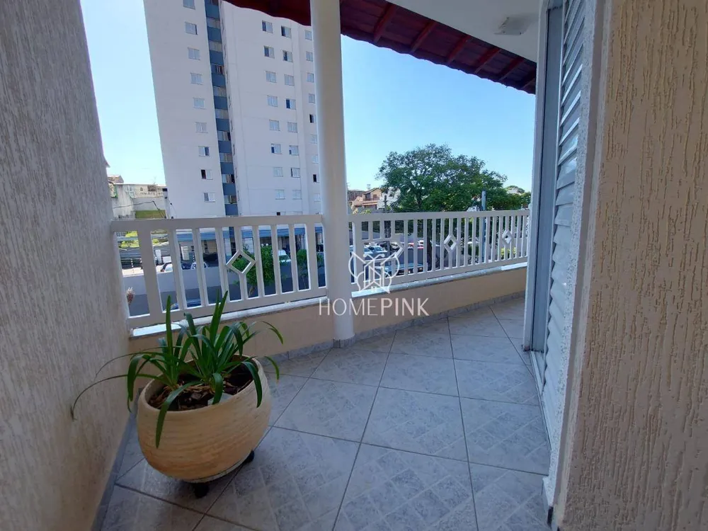 Sobrado, 3 quartos, 209 m² - Foto 1