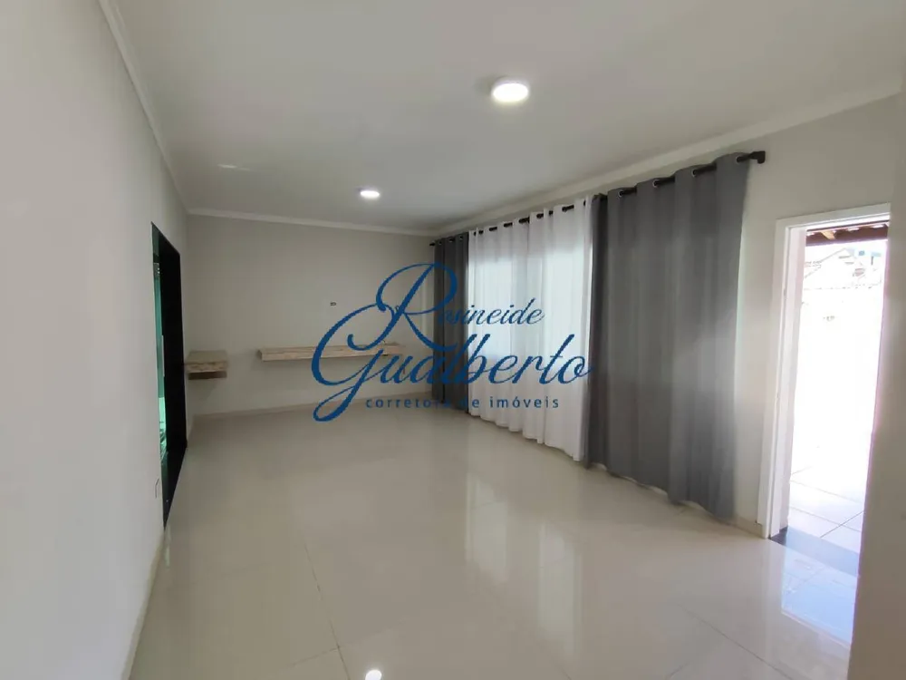 Casa, 4 quartos, 210 m² - Foto 2