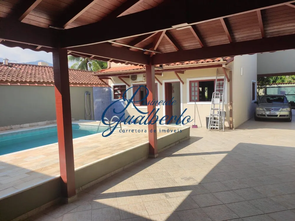 Casa, 3 quartos, 241 m² - Foto 2