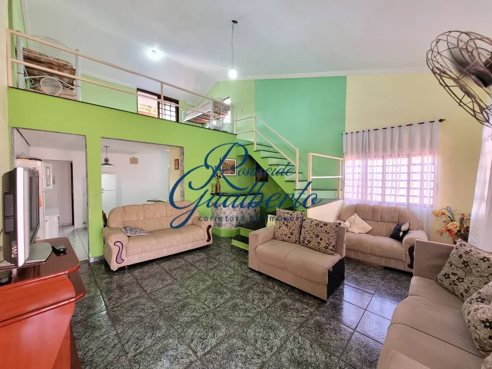 Casa, 4 quartos, 179 m² - Foto 1