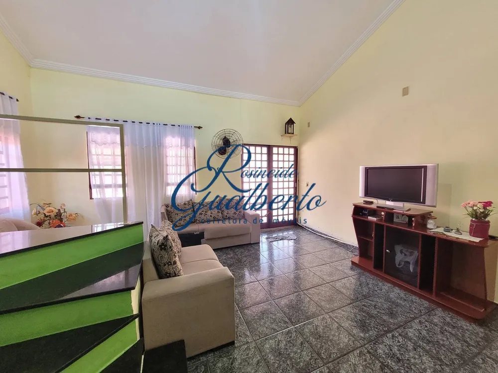 Casa, 4 quartos, 179 m² - Foto 2