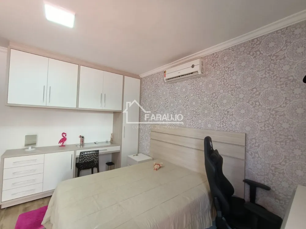 Casa, 4 quartos, 243 m² - Foto 8