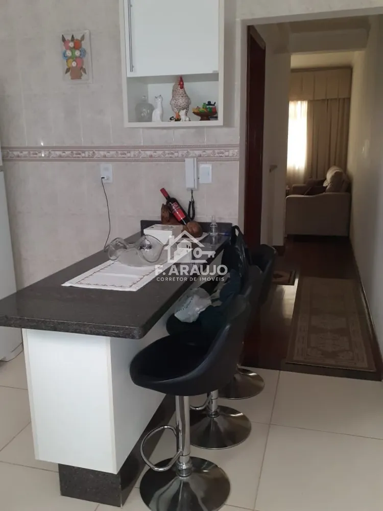 Casa, 3 quartos, 186 m² - Foto 2