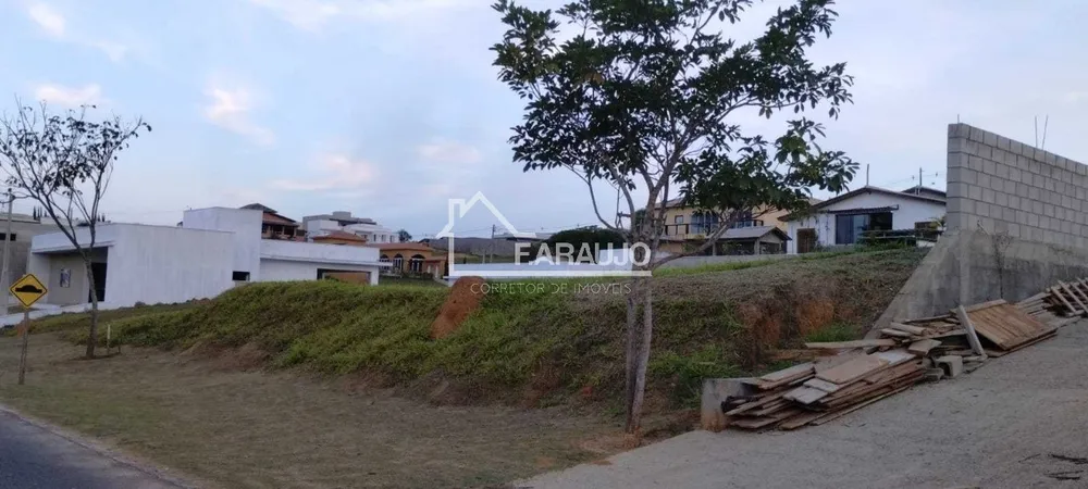 Loteamento e Condomínio, 800 m² - Foto 1