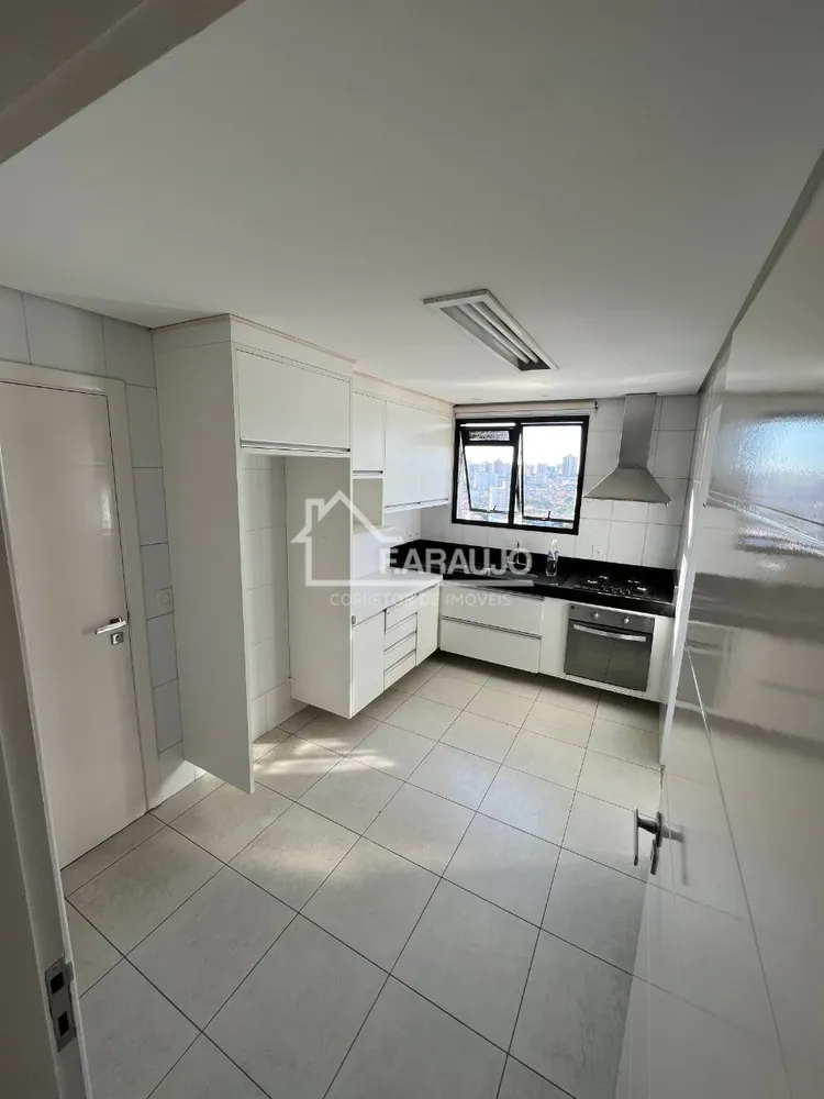 Cobertura, 3 quartos, 244 m² - Foto 6