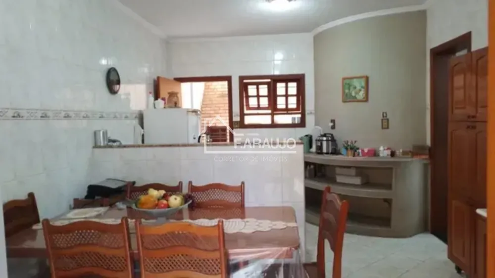 Casa, 3 quartos, 200 m² - Foto 12