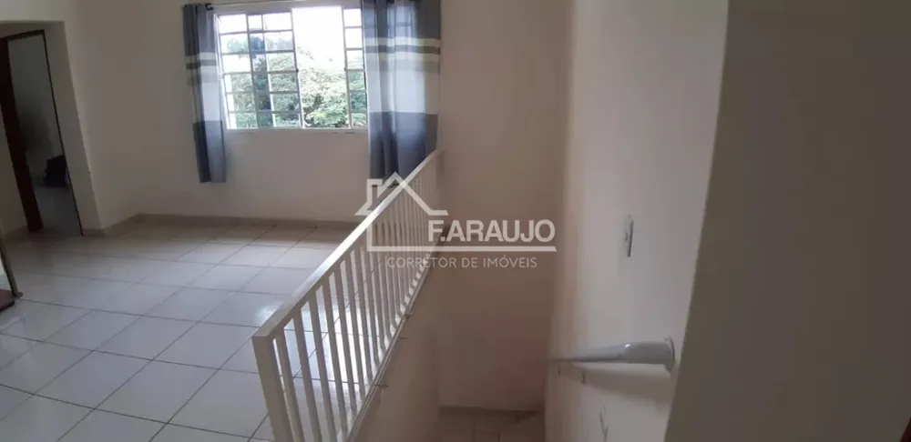 Casa, 4 quartos, 240 m² - Foto 9