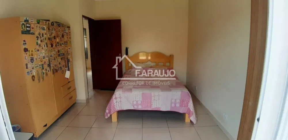 Casa, 4 quartos, 240 m² - Foto 11