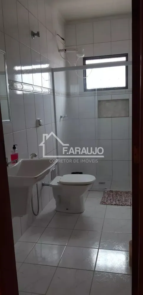 Casa, 4 quartos, 240 m² - Foto 4