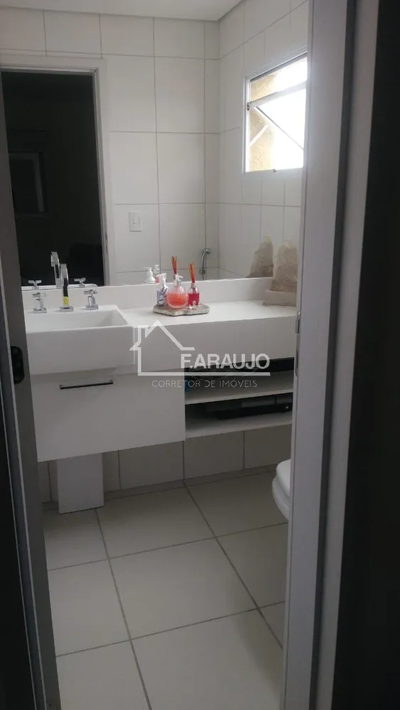 Apartamento, 3 quartos, 185 m² - Foto 1