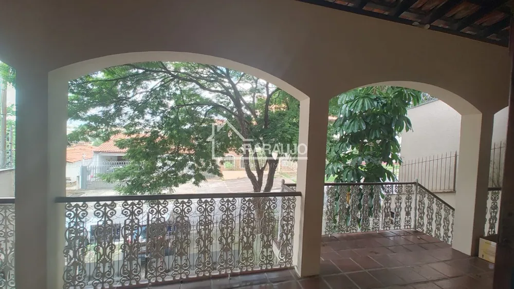Casa, 4 quartos, 265 m² - Foto 1