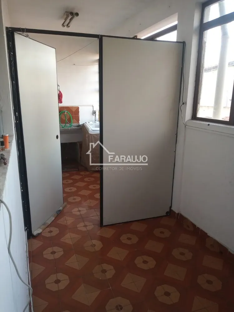 Casa, 4 quartos, 265 m² - Foto 6